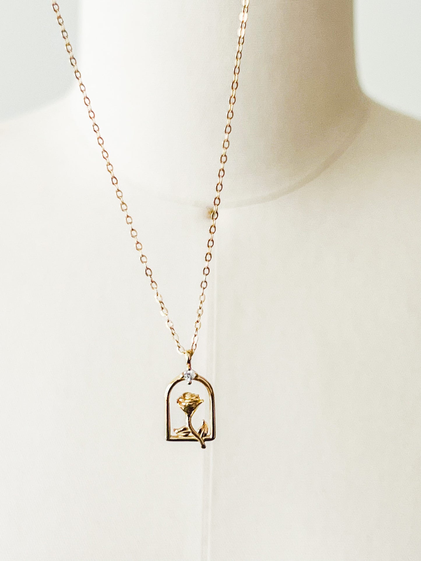 La Petite Rose Necklace